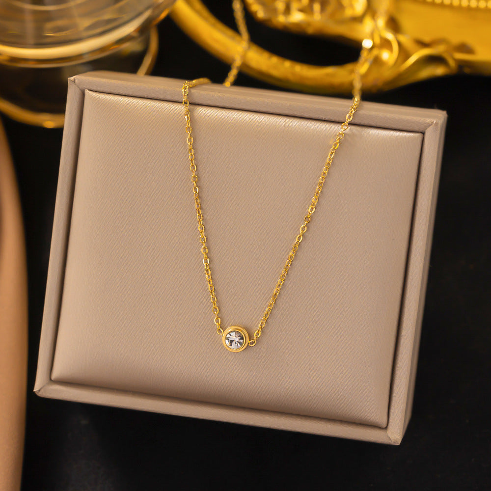 North & Pearl Sweetheart Oval Pendant Necklace