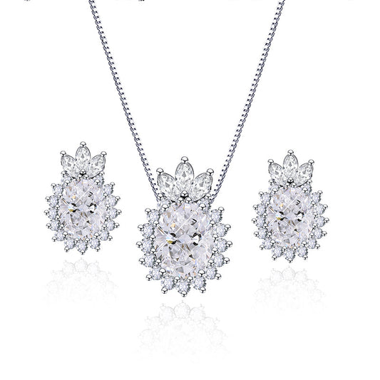 North & Pearl sparkle earrings as a ready-to-order bridesmaid jewelry gift idea