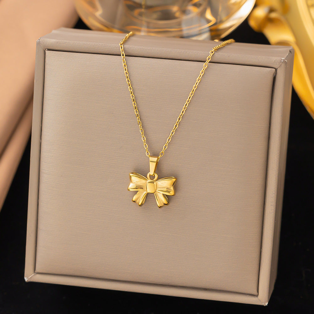 North & Pearl Sweetheart Oval Pendant Necklace product image 5