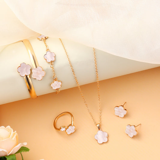 North & Pearl Refined Clover Jewelry Set product image 2