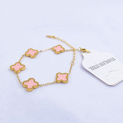North & Pearl Layering Clover Bracelet product thumbnail 4