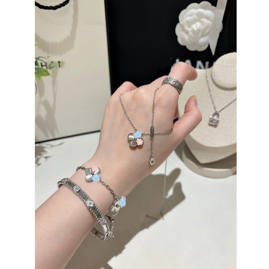 North & Pearl Stackable Clover Bracelet product image 2