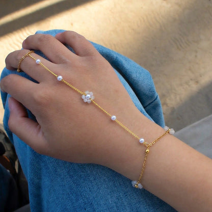 North & Pearl Refined Bloom Bracelet product thumbnail 2