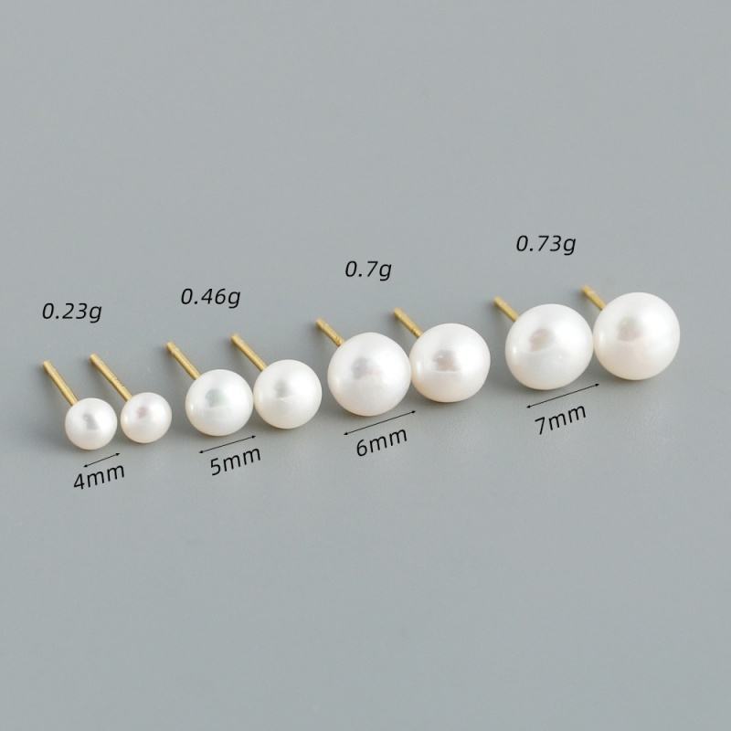 North & Pearl Pearl Stud Earrings product image