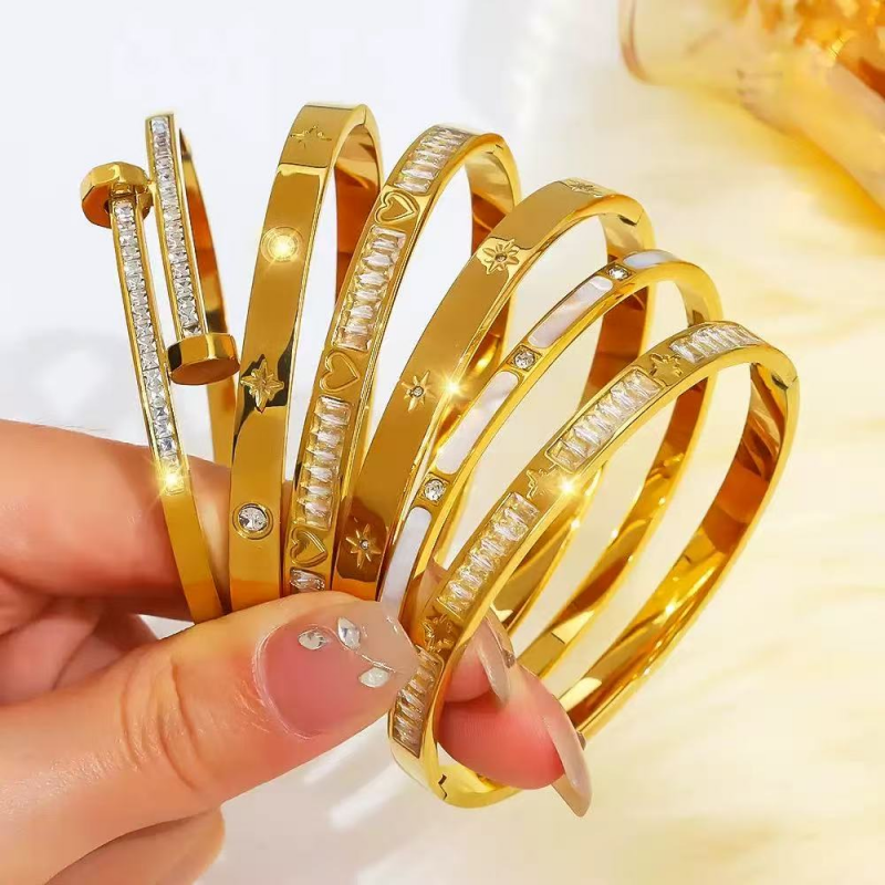 North & Pearl Flower Nail Bangle product image