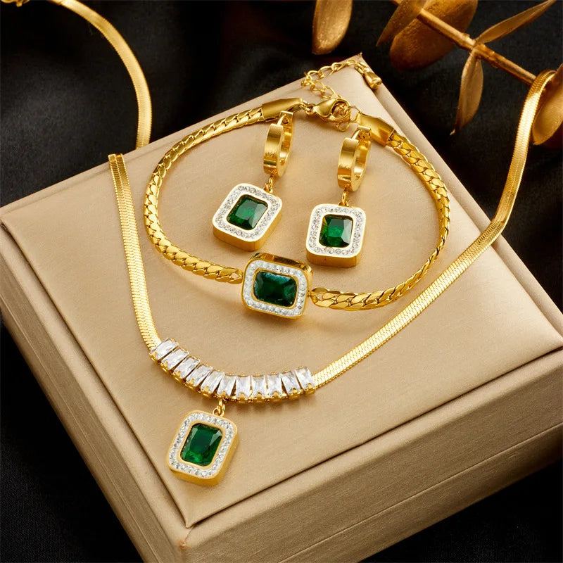 North & Pearl Heart Earrings product image 2