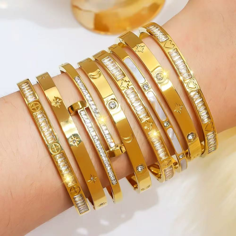 North & Pearl Flower Nail Bangle product image