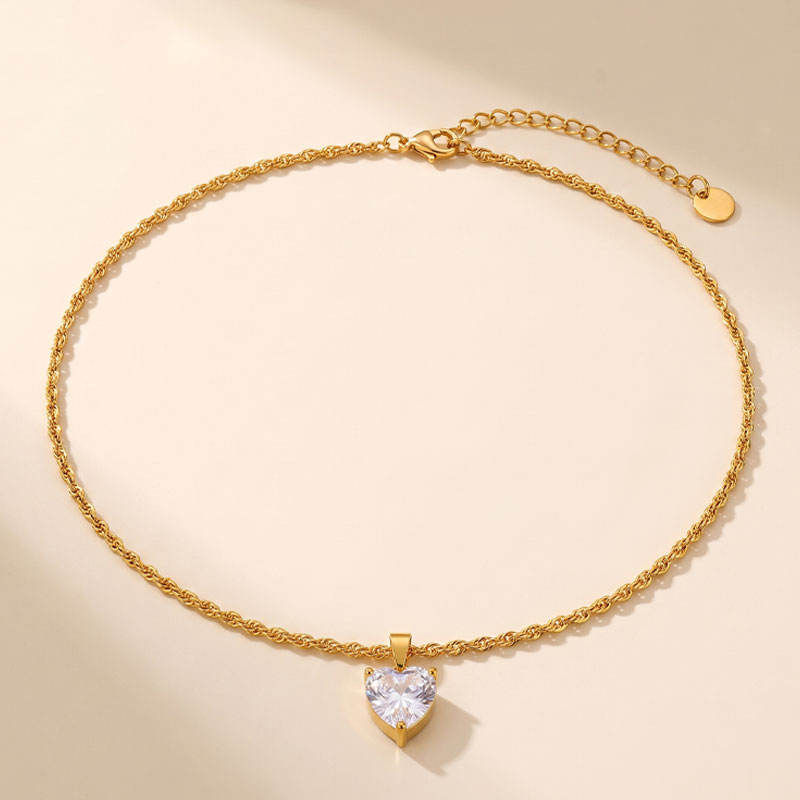 North & Pearl jewelry pieces