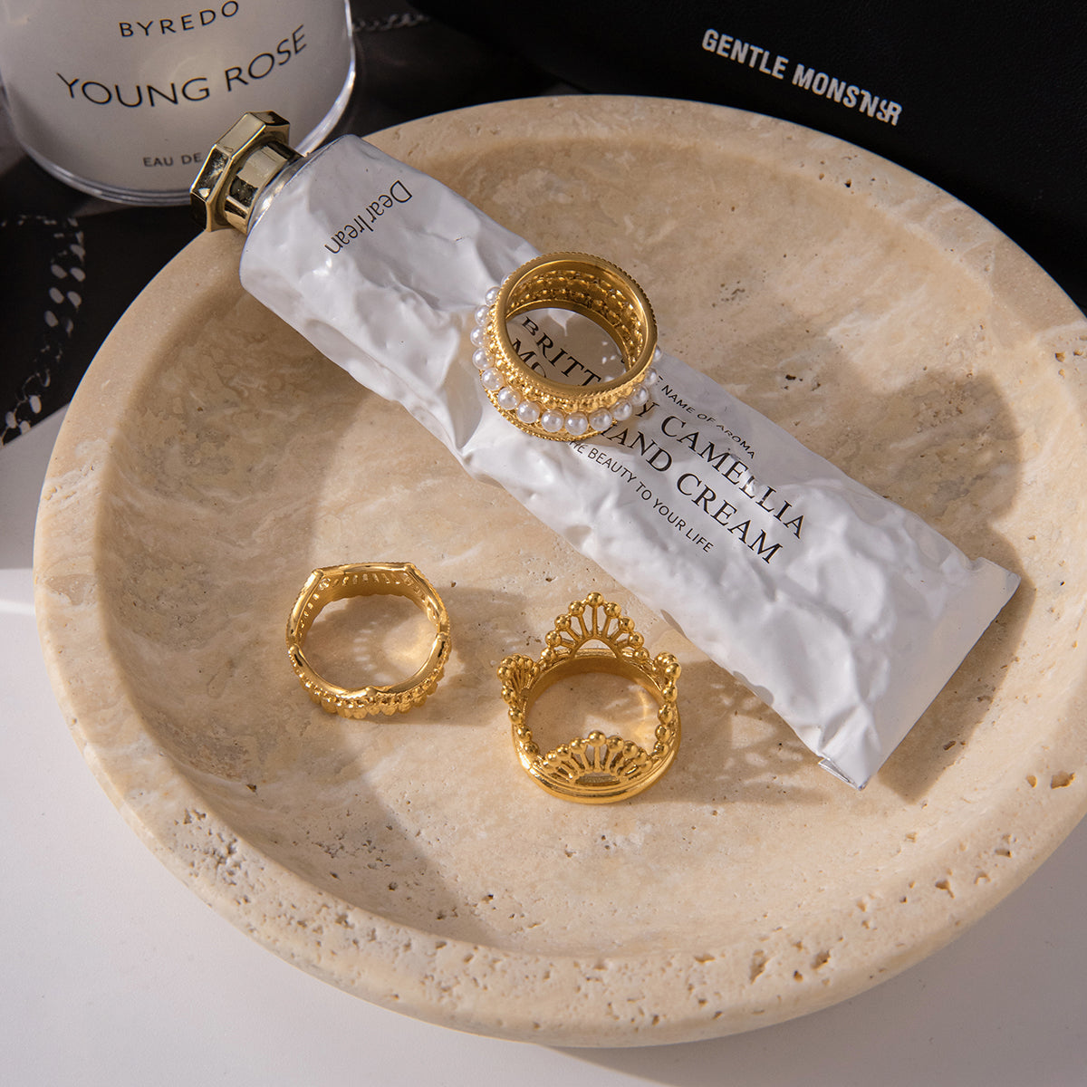 North & Pearl Minimal Statement Ring product image