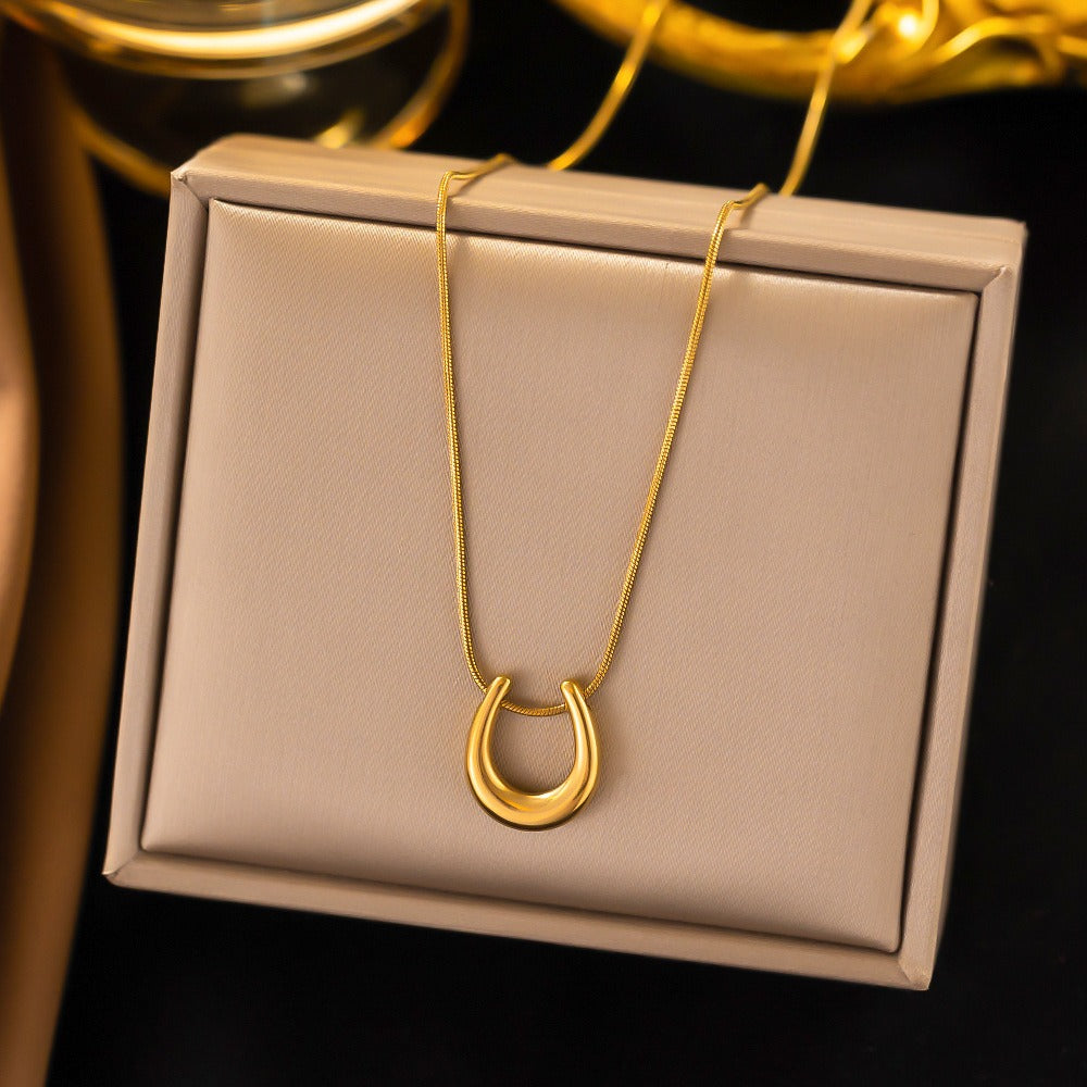 North & Pearl Dainty Flower Necklace product image