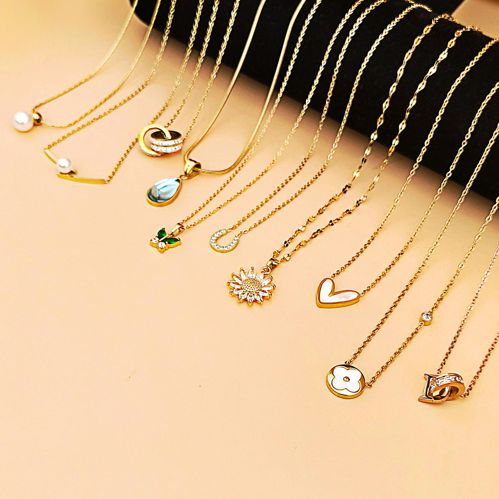 North & Pearl Iridescent Pendant Necklace product image