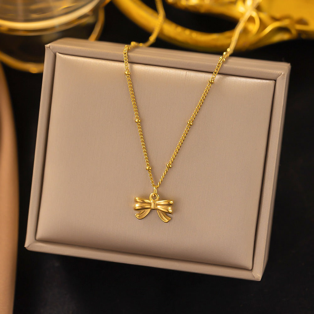 North & Pearl Dainty Flower Necklace product image