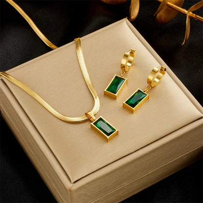 North & Pearl Heart Earrings product thumbnail 6