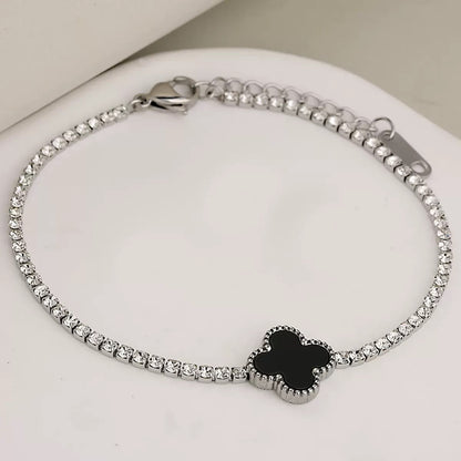 North & Pearl Clover Charm Bracelet product thumbnail 5