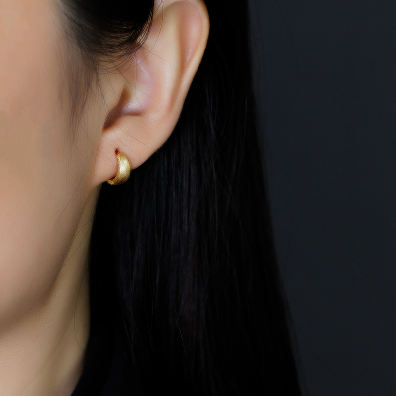 North & Pearl Brushed Chunky Hoop Earrings product image 3
