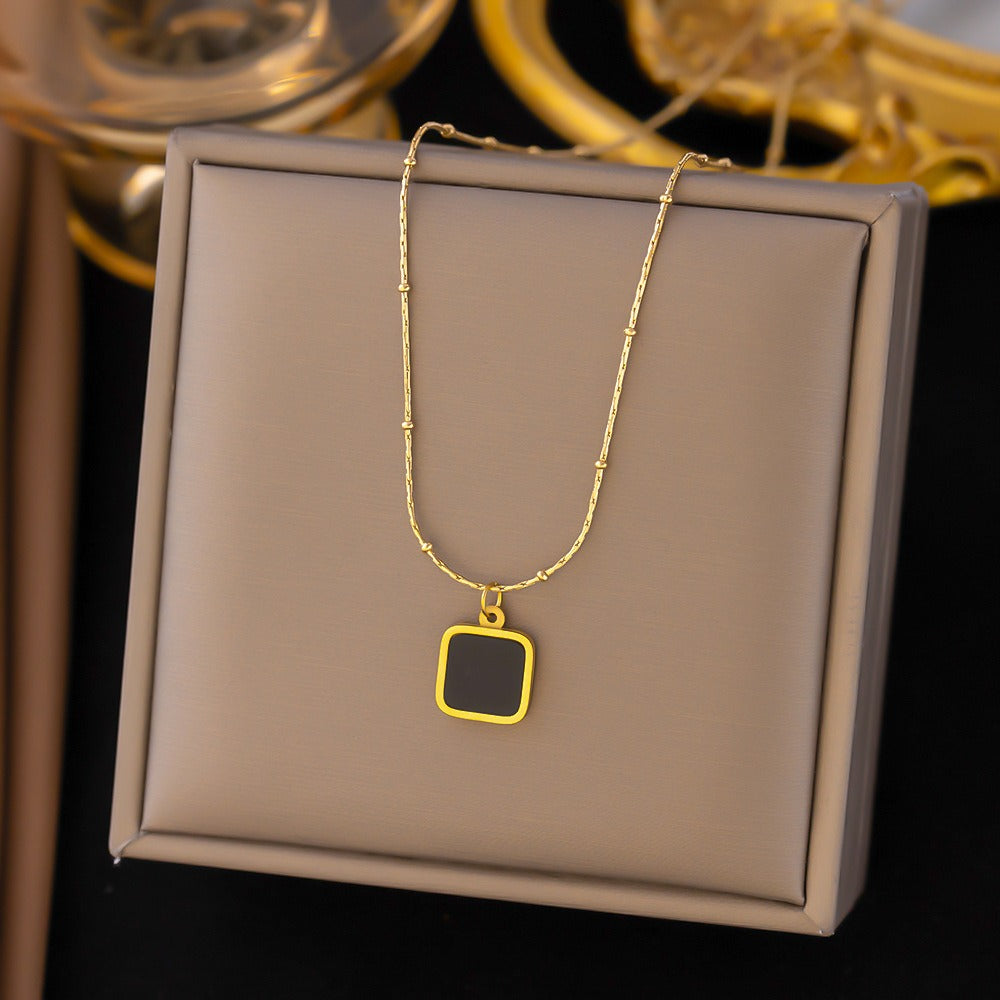 North & Pearl Dainty Flower Necklace product image 4