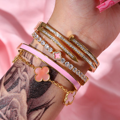 North & Pearl Clover Station Bracelet product thumbnail 2