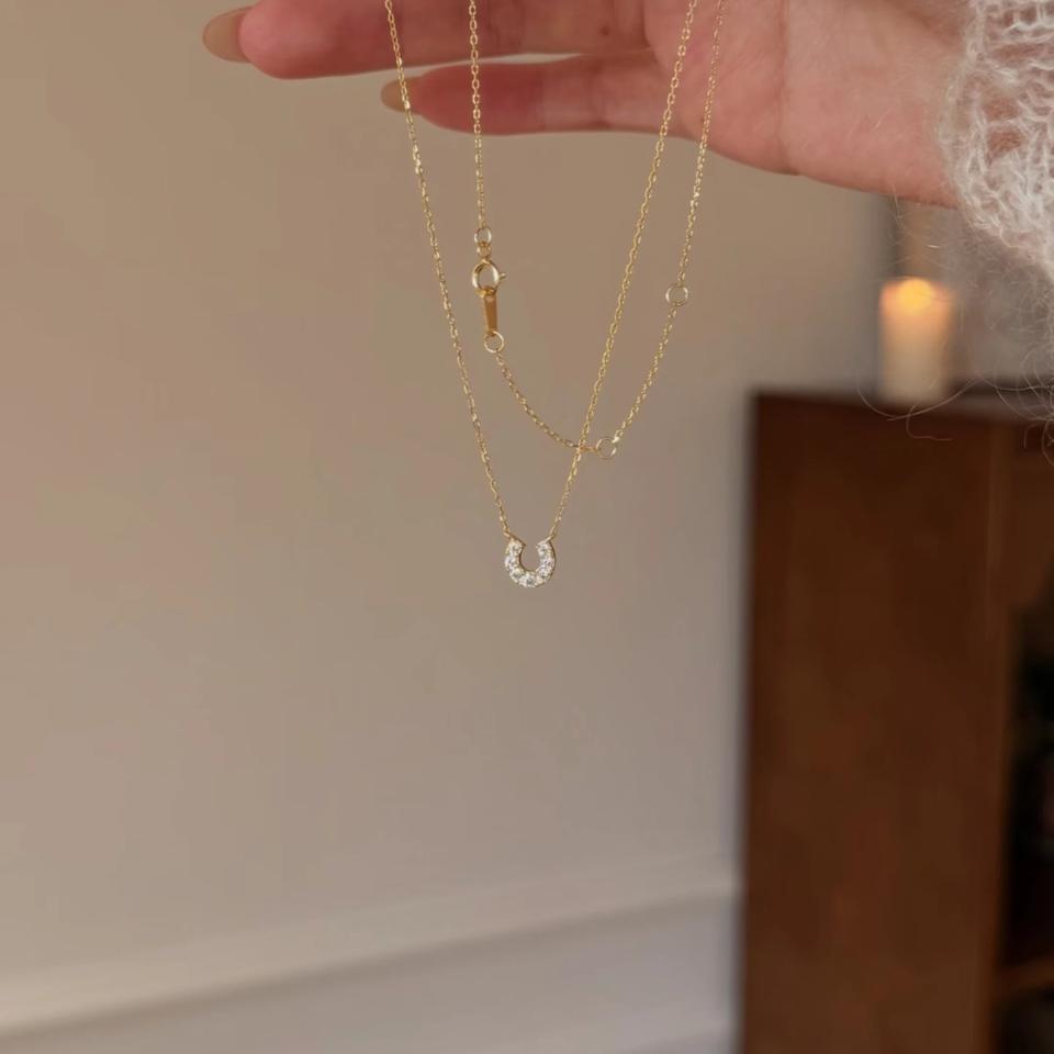 North & Pearl Dainty Horseshoe Necklace product image 2