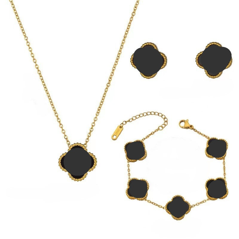 North & Pearl Clover Earrings product image 1