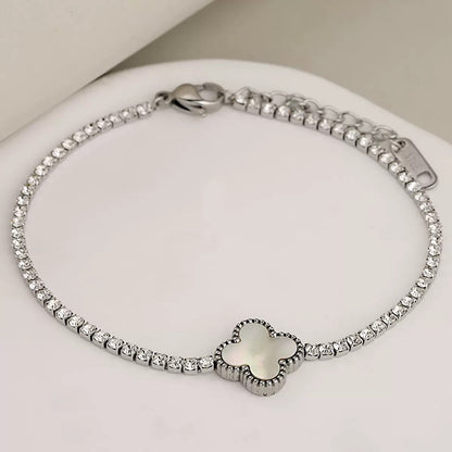 North & Pearl Clover Charm Bracelet product thumbnail 4