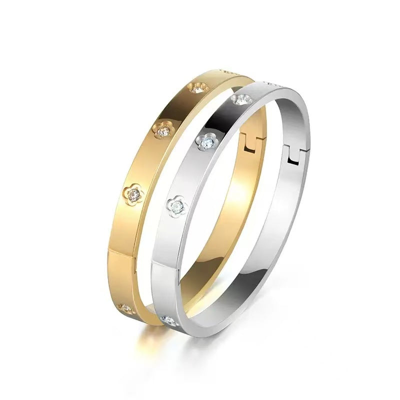 North & Pearl Sparkle Link Bracelet product image