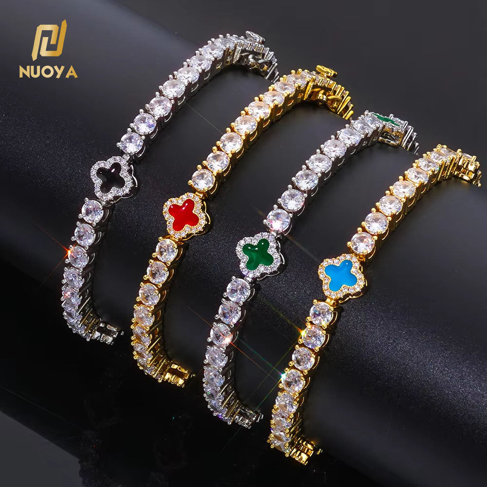 North & Pearl Clover Link Bracelet product image