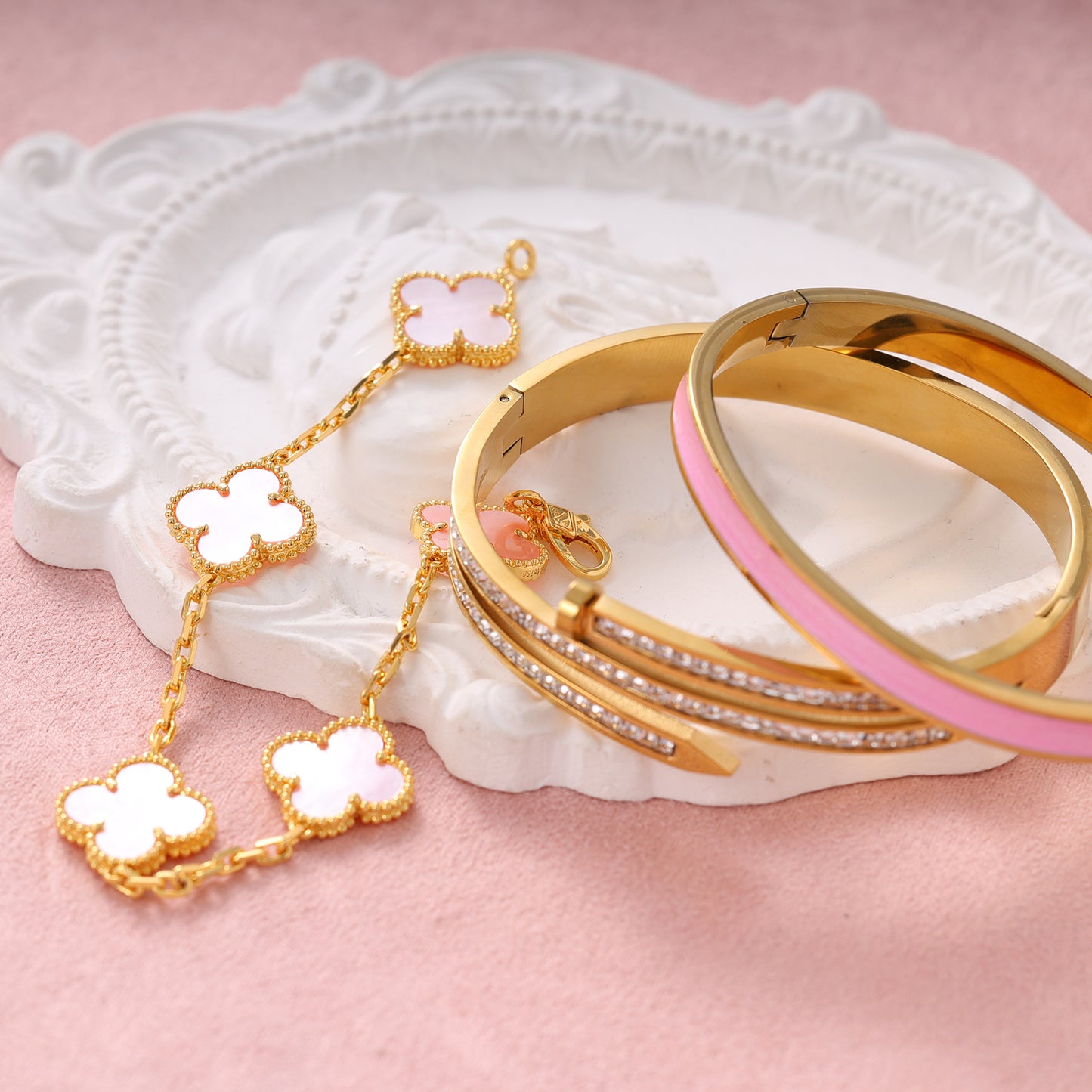 North & Pearl Clover Station Bracelet product image