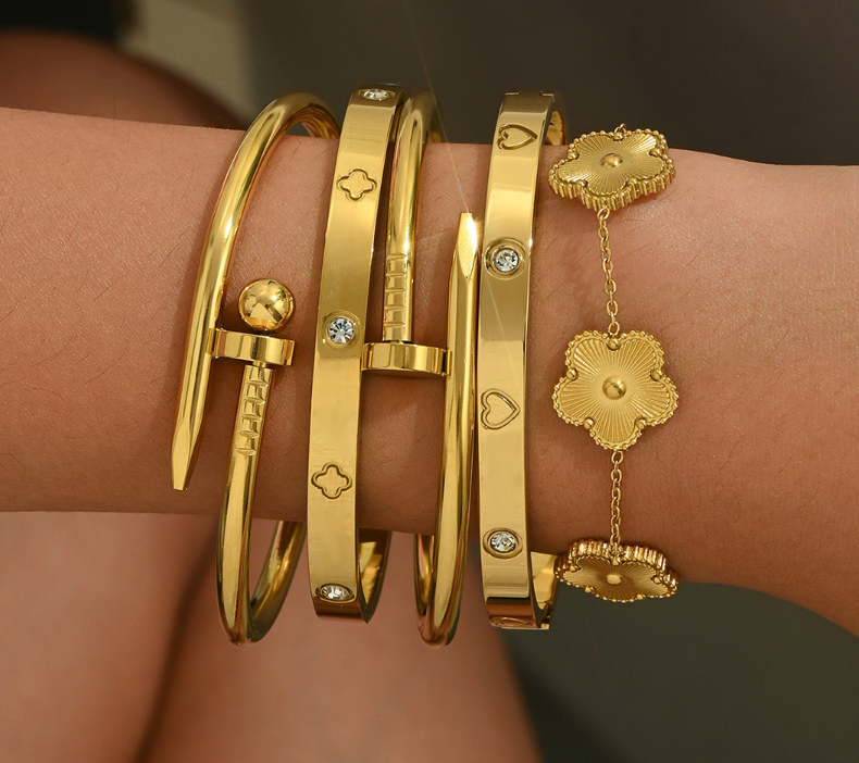 North & Pearl Refined Oval Bracelet product image 1