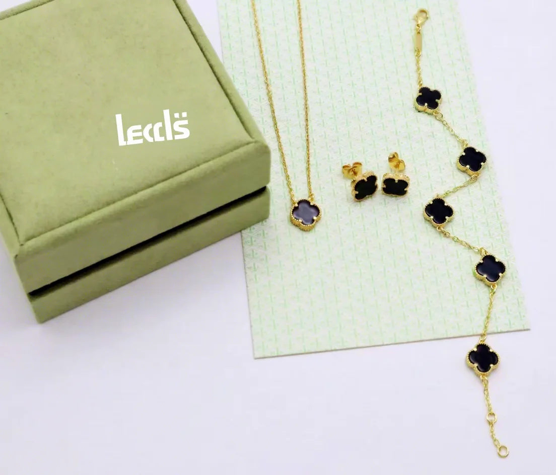 North & Pearl Polished Clover Bracelet product image