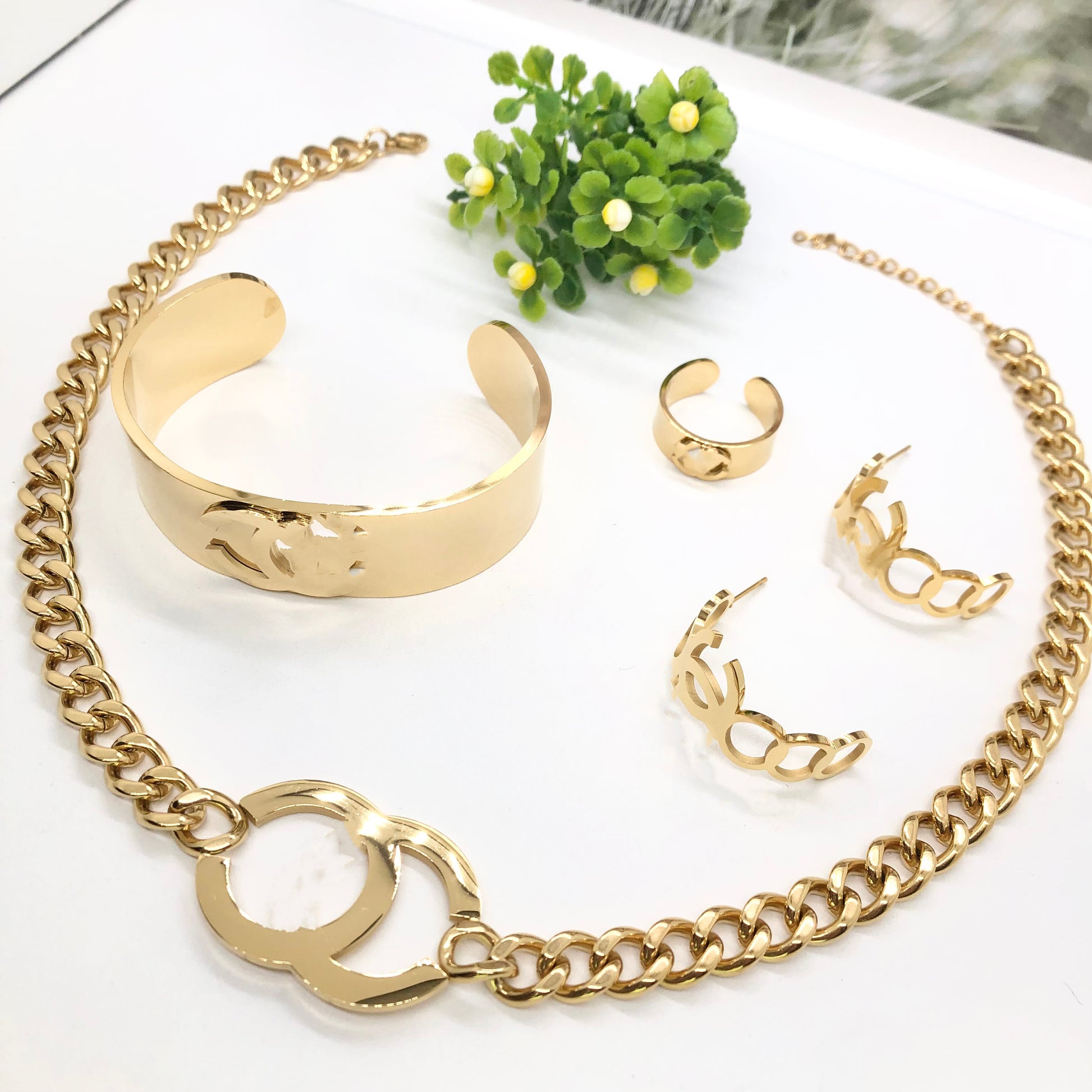 North & Pearl Polished Bead Bracelet product image 2