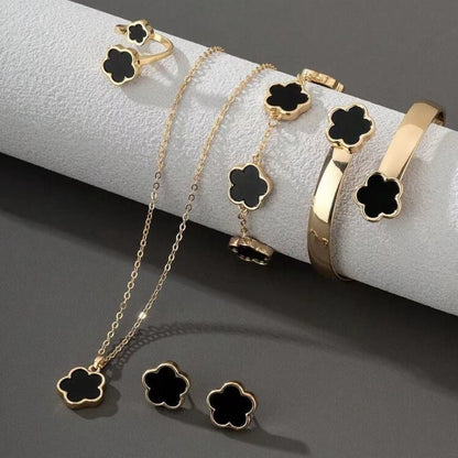North & Pearl Refined Clover Jewelry Set product thumbnail 1