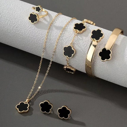 North & Pearl Refined Clover Jewelry Set product image 1