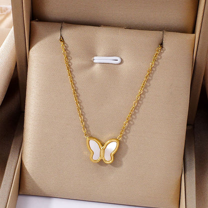 North & Pearl Classic Love Pendant product thumbnail 5